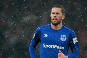 华体会官方|孙准浩首发闪耀攻防俱佳，吴兴涵破门难救主，泰山热身赛1-2惜败国安