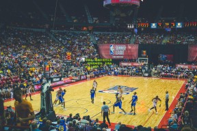 华体会：哈维尔坦然认负，输球敲响警钟，全责由我一人承担！