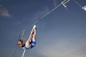 【华体会官方】格列兹曼正式荣膺2025年金足奖 足坛传奇生涯再获至高认可