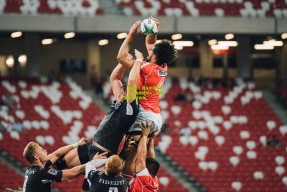 【华体会】国足中场革新，寻觅吴曦接班人，双腰新星蓄势待发