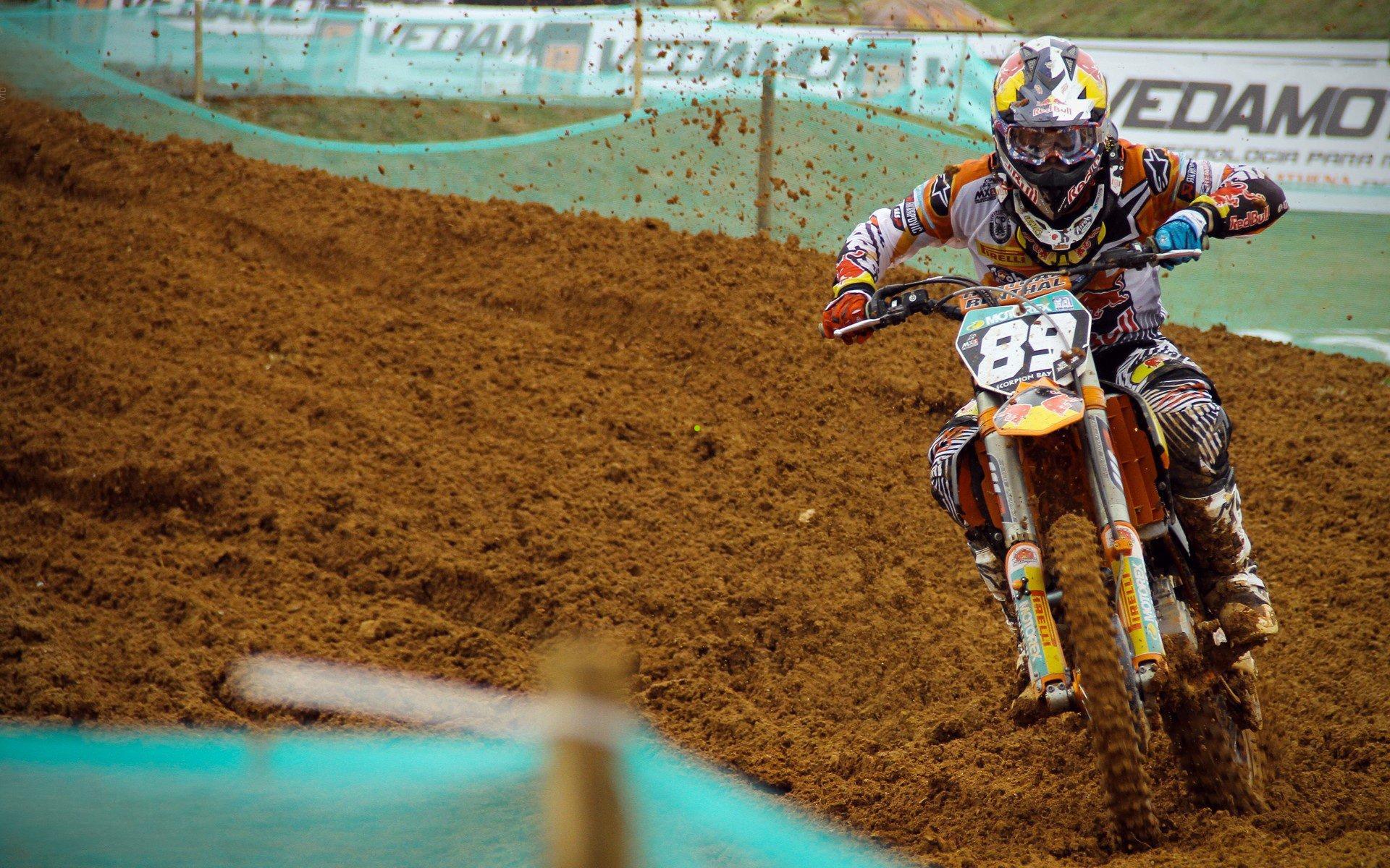 日本队公布世预赛关键战名单 富安健洋身披16号 归化前锋阿道领衔10号剑指中国队